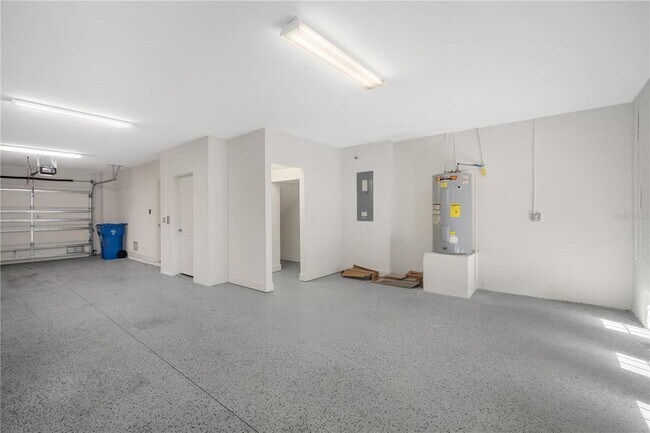 Building Photo - 4055 Rocky Shores Dr