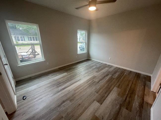 Building Photo - 407 E Houston St