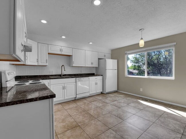 Building Photo - 2799 W 5500 S