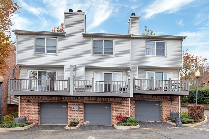 Building Photo - 124 Panorama Dr