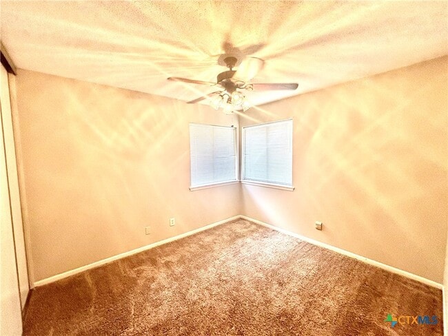 Building Photo - 127 Cabana Dr