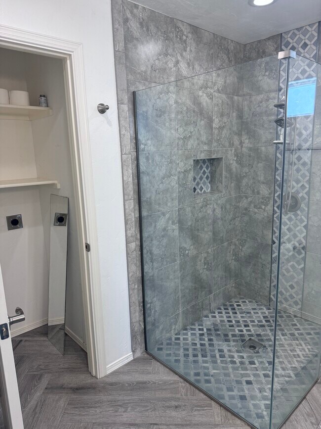 Building Photo - 732 Gold Beach Dr