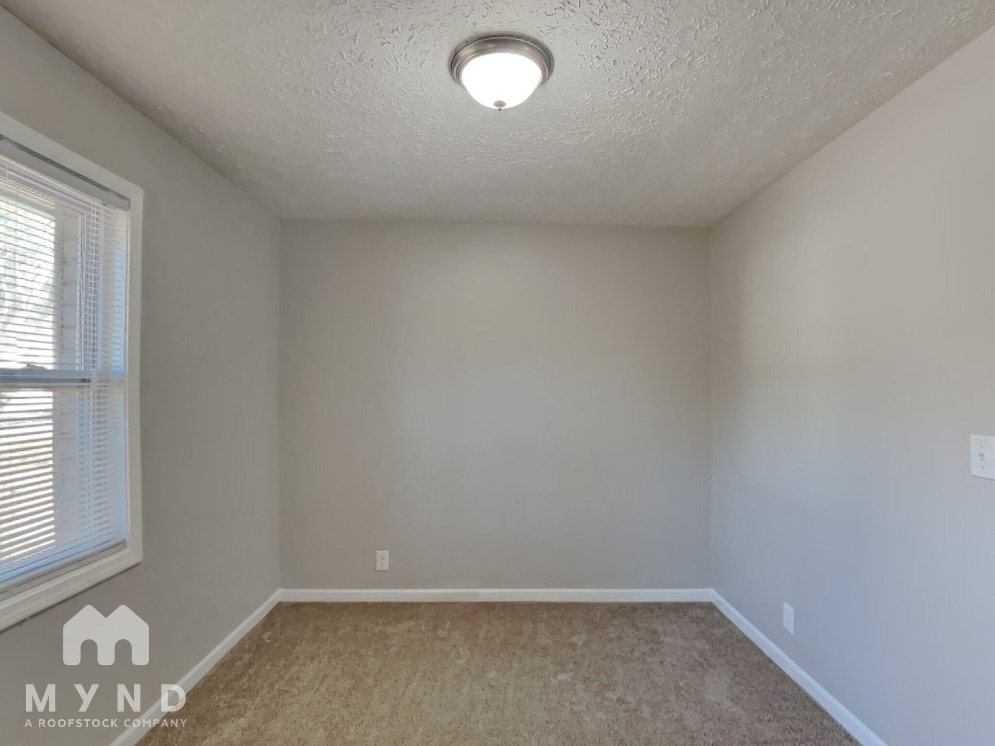 Building Photo - 2945 Botany Dr