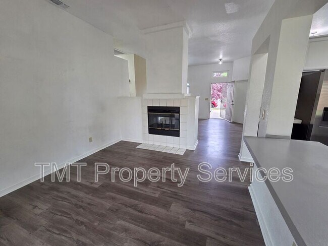 Building Photo - 2234 Wall St