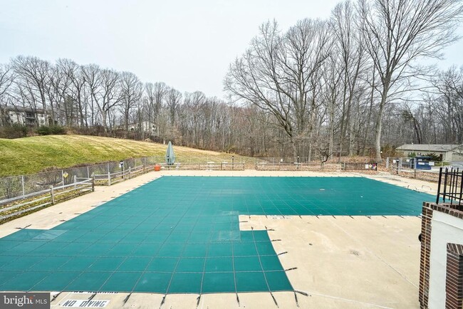 Building Photo - 5907 Noblestown Rd