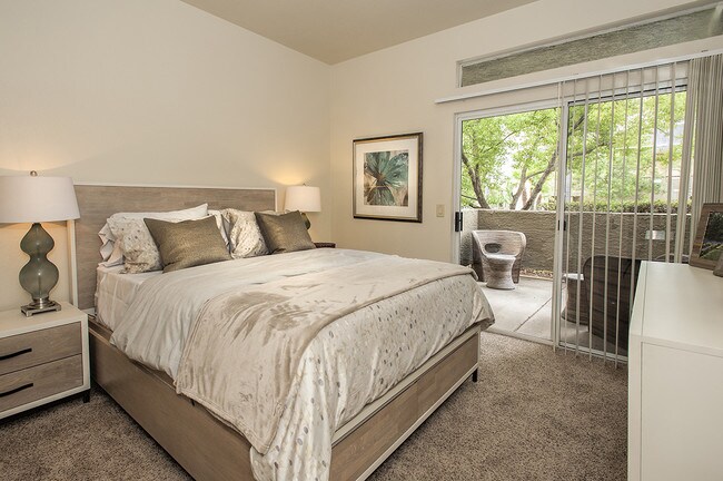 Willow 1x1 700 sq. ft. - Autumn Oaks Apartments