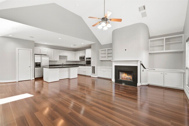 Building Photo - 9810 Marlink