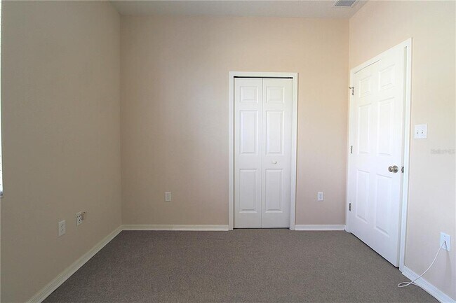 Building Photo - 3420 Parkridge Cir