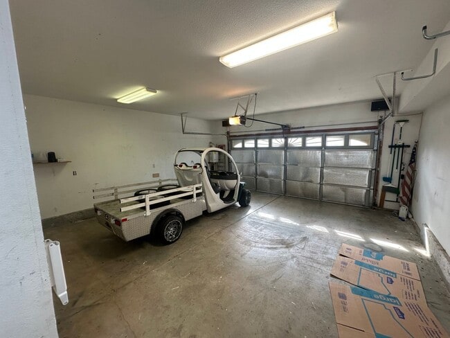 Building Photo - Move in special: $500 off first months rent! Home located in a gated Lakefront community with 3 s...