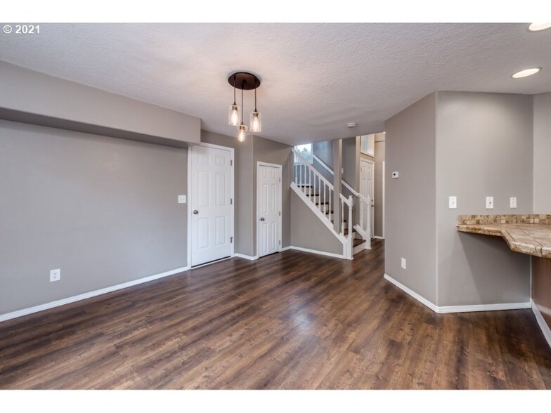 Building Photo - 4315 SE 138th Pl