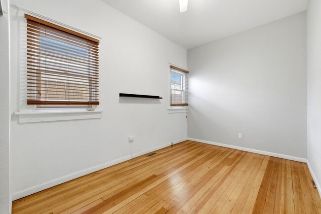 Building Photo - Charming Historic Home in Mayfair Neighborhood