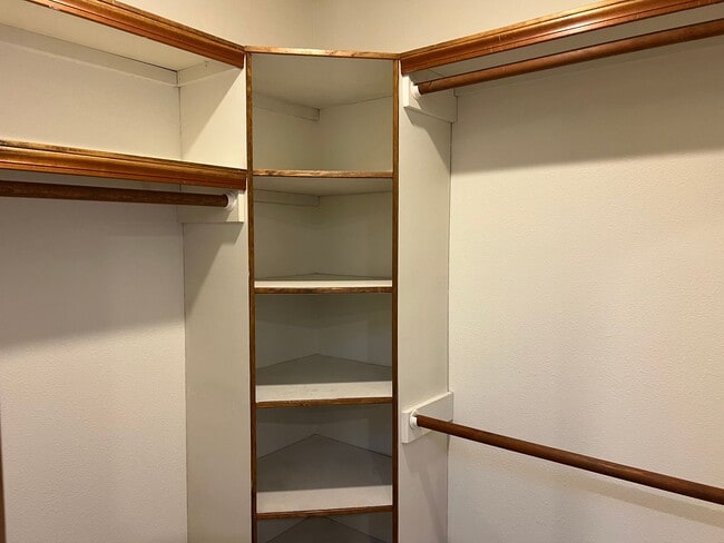 Building Photo - Quiet 3Bed / 2Bath in Springfield