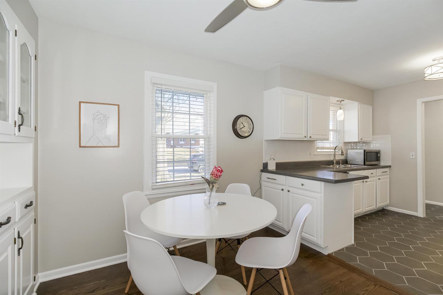 Building Photo - 407 SW Stratford Rd