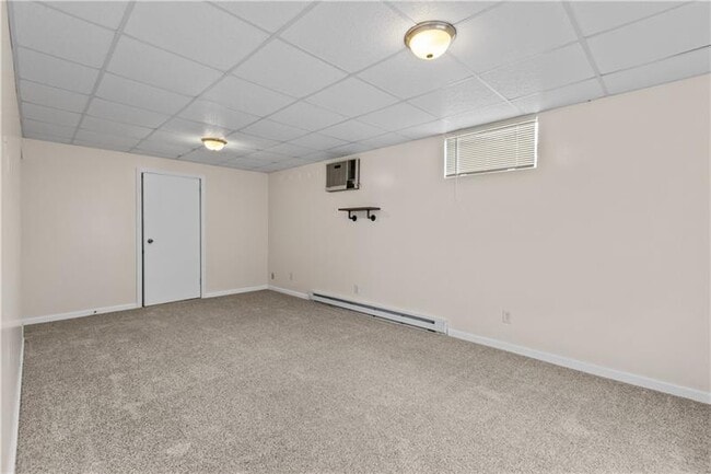 Building Photo - 117 Alpine Village Dr