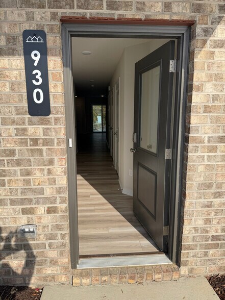 Building Photo - 930 Encore Autumn Ln