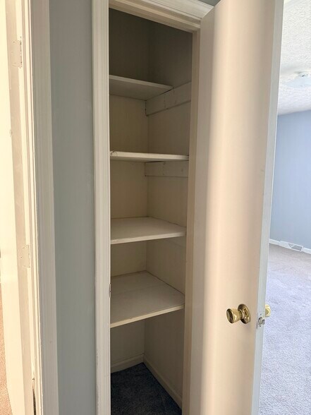 Building Photo - 24 Duiguid Dr