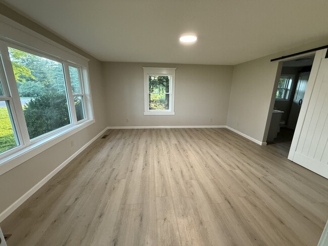 Building Photo - 24200 TN-22