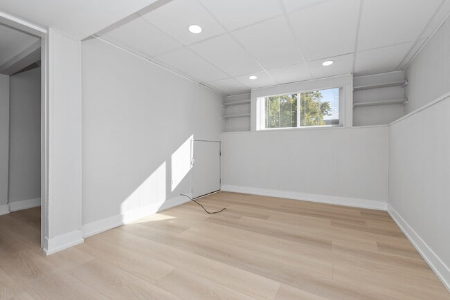 Building Photo - 16822 91st Ave