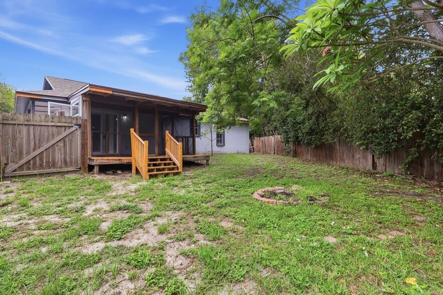 Building Photo - 3751 Mackenzie Ct