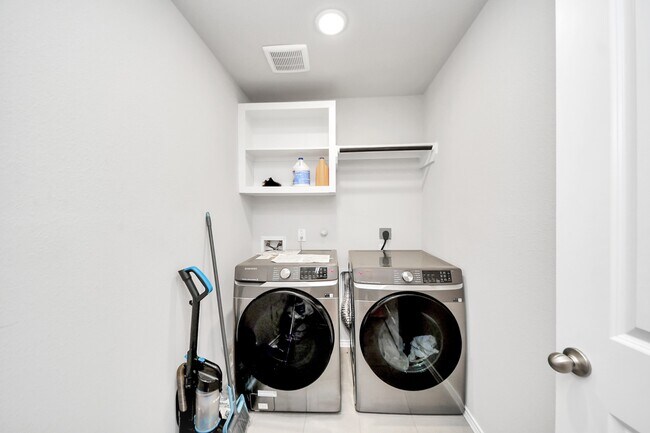 Building Photo - 20755 Sunseed Dr