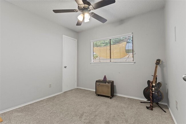 Building Photo - 5606 Shreveport Dr