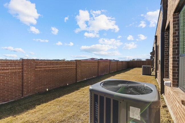 Building Photo - New Stunning Townhouse for Rent!