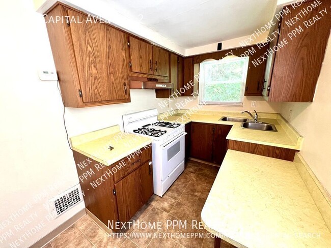 Building Photo - Large 2 Bed w/ office in Brookline, just u...