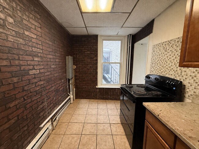Building Photo - 518 Tilghman St