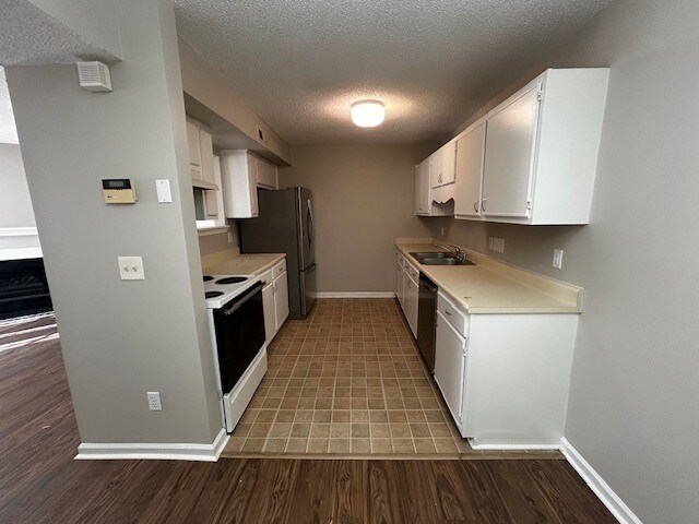 Building Photo - 5525 Hornaday Rd