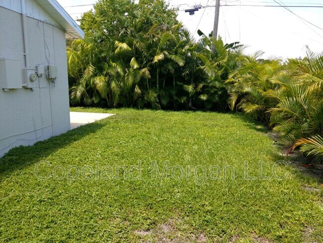 Building Photo - 4300 Trout Dr SE