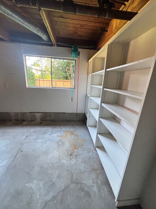 Building Photo - Gorgeous 4-Bd House | Huge Deck, Huge Fenced Yard, & Bonus Room!