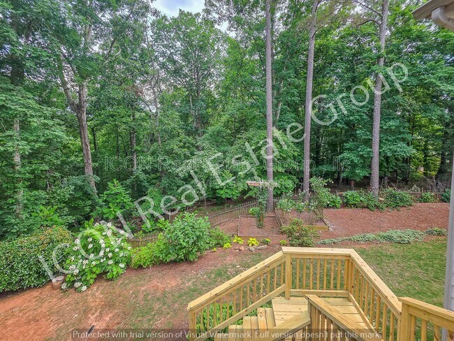 Building Photo - 104 Rock Creek Ln