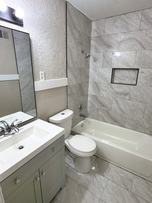 Building Photo - 4535 Violet Cove