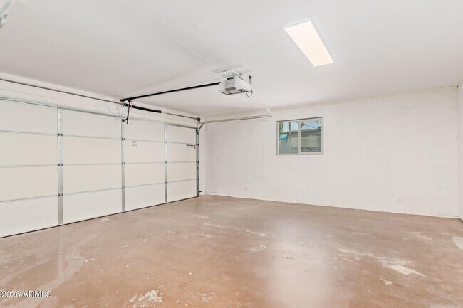Building Photo - 1809 E Concorda Dr