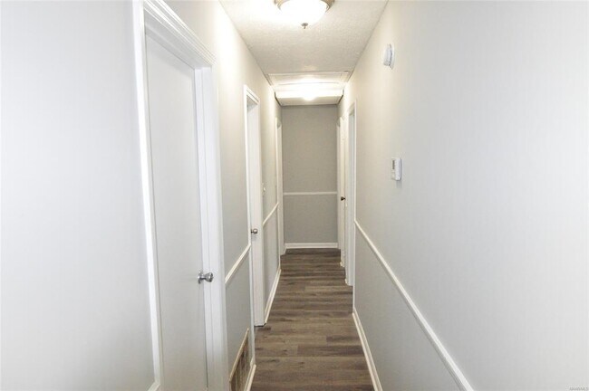 Building Photo - 164 Camellia Ct