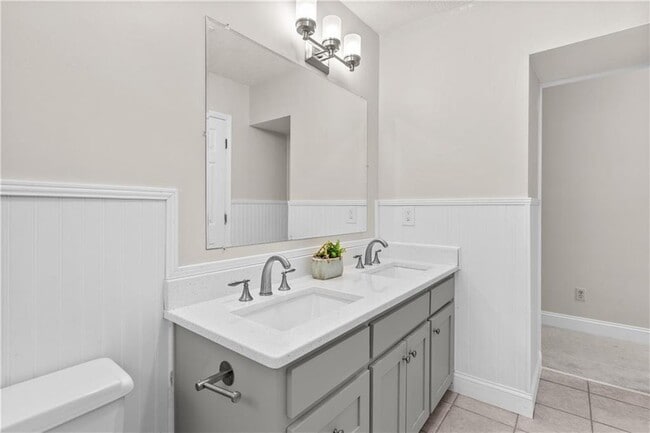Building Photo - 1428 Brookcliff Dr