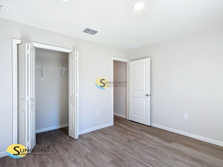 Building Photo - 2639 W Felton Ln