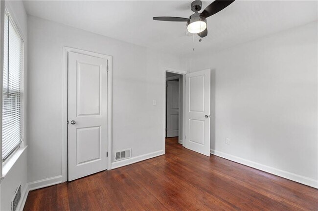 Building Photo - 2474 Habersham Dr