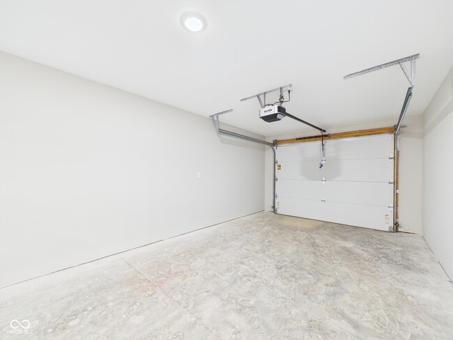 Building Photo - 9904 Bison Dr