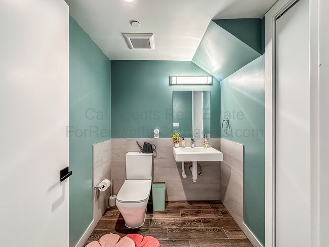 Building Photo - 2747 San Pablo Ave