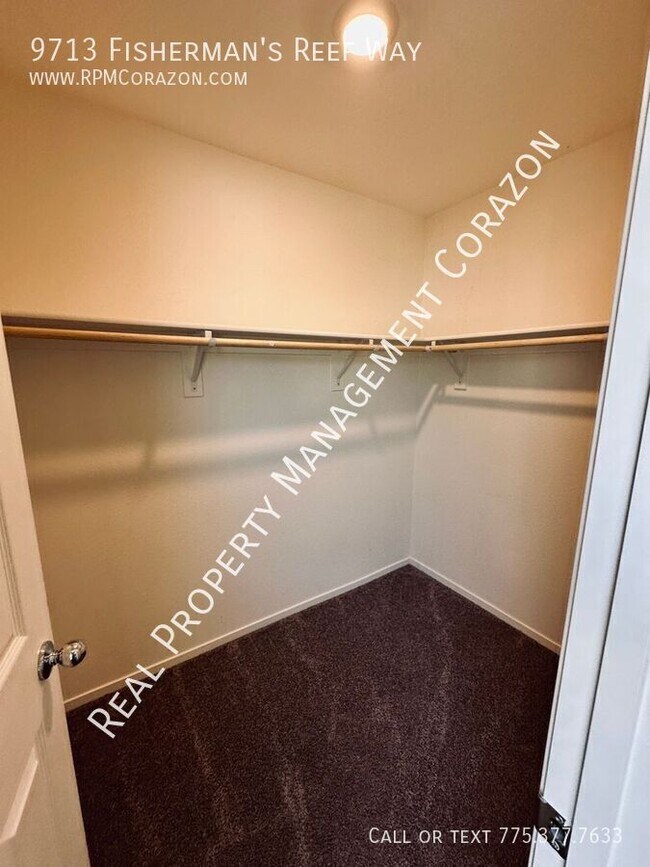 Building Photo - Modern 3 bedroom upgraded home!