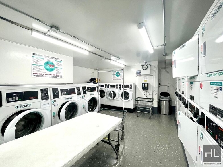 Building Photo - 1 Bed, 1 Bath Apartment –Fourth Avenue