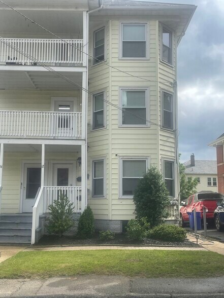 Building Photo - 14 Park St