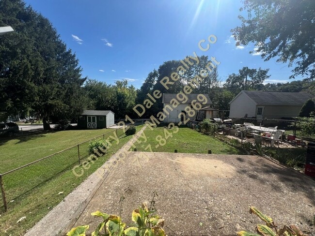 Building Photo - 3 Bedroom Home in Red Lion School District