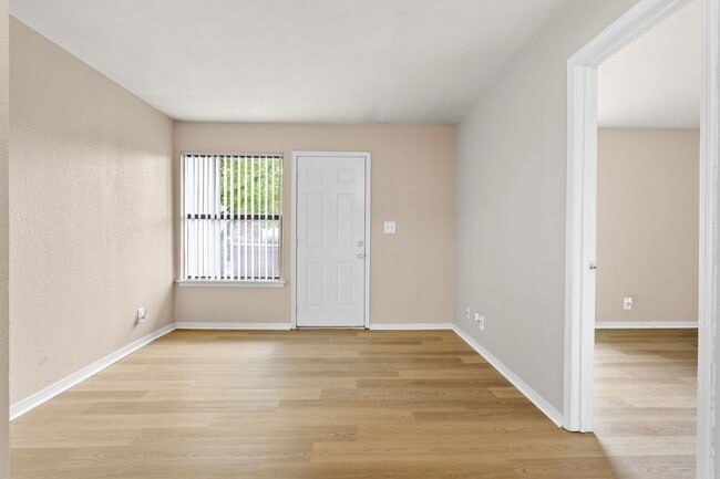 Interior Photo - Alexis Park Apartments