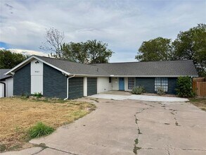 Building Photo - 9501 Quail Ct