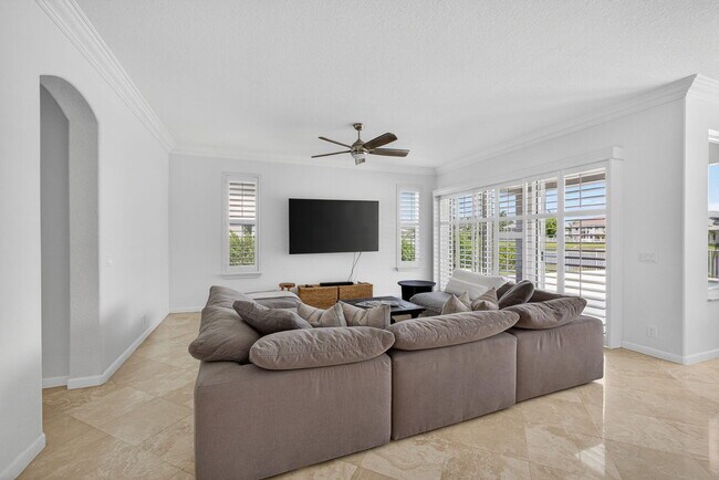 Building Photo - 11587 Manatee Bay Ln
