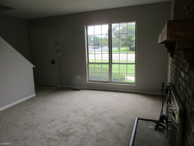 Building Photo - 2 br, 1.5 bath Condo - 1183 Bethel Rd