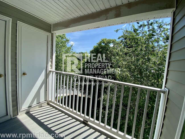 Building Photo - *Move In Special* Deacon Ridge Gated Commu...