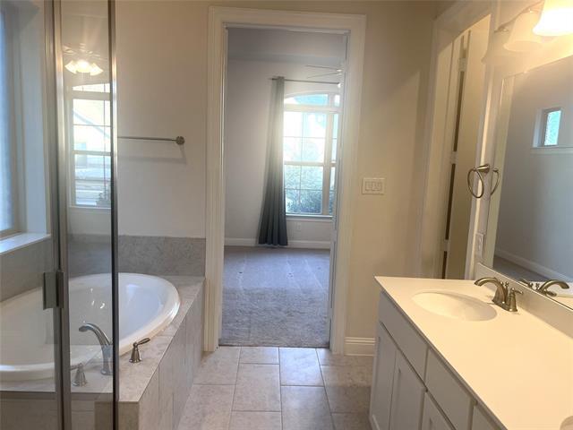 Building Photo - 3647 Sevilla Dr